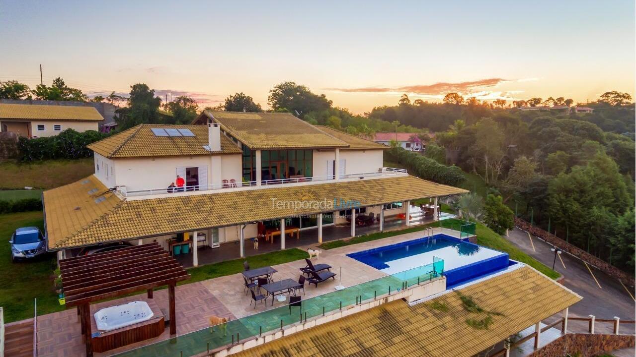 Ranch for vacation rental in Mairinque (Condomínio Porta do Sol)