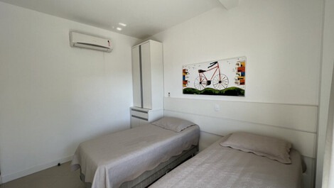 Apartamento con vistas al mar en la playa de Mariscal.