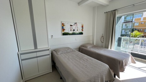 Apartamento con vistas al mar en la playa de Mariscal.