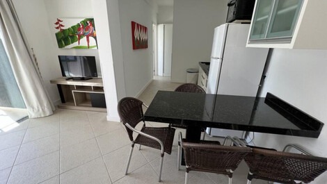 Apartamento de 01 dormitório na Praia do Mariscal