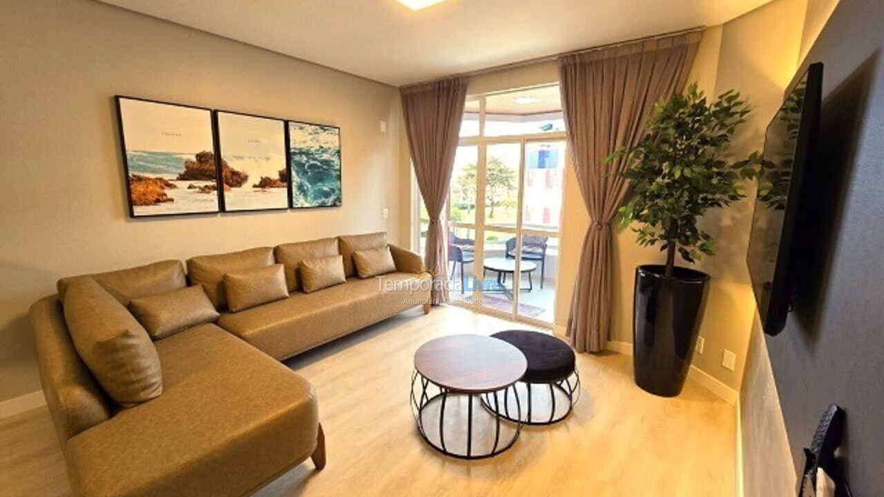 Apartamento para aluguel de temporada em Florianópolis (Praia Brava)