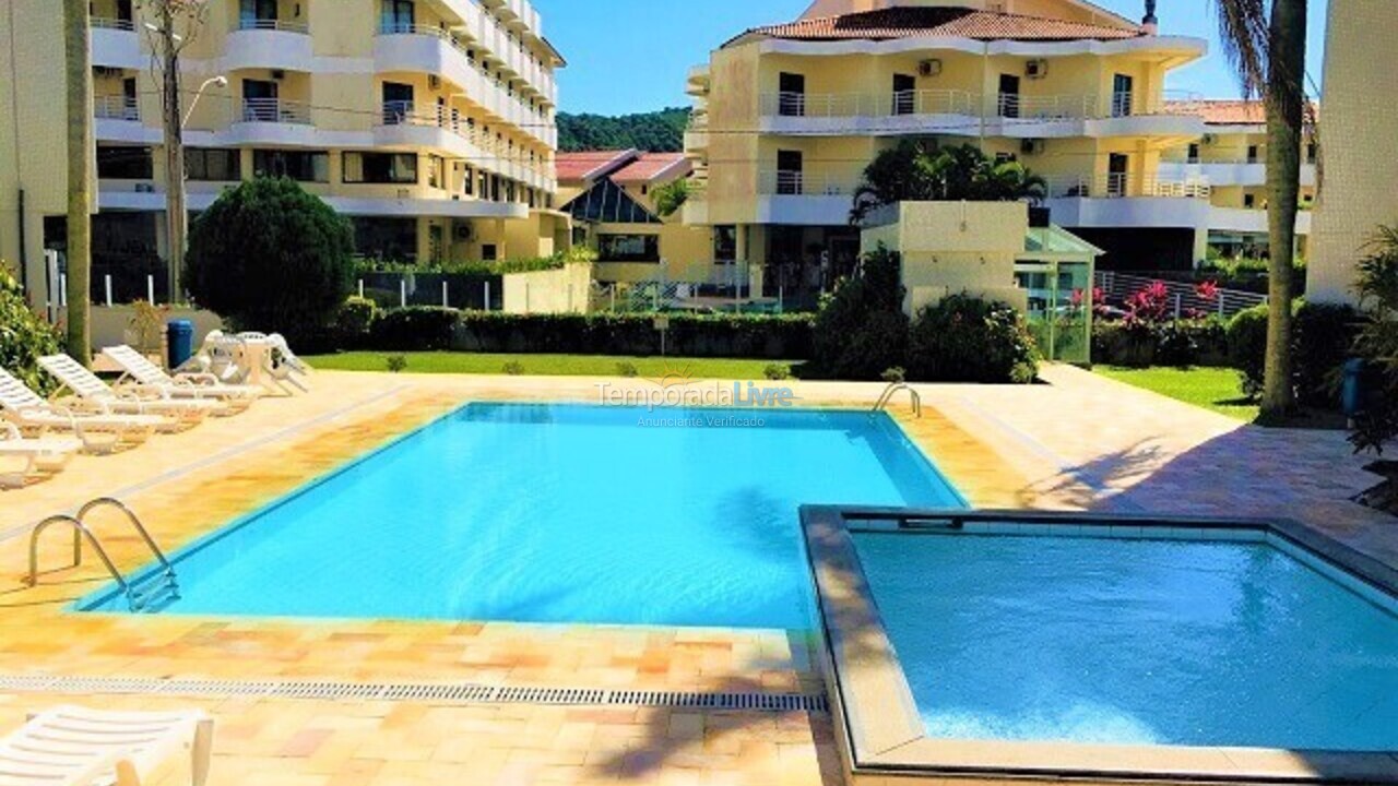 Apartamento para aluguel de temporada em Florianópolis (Praia Brava)