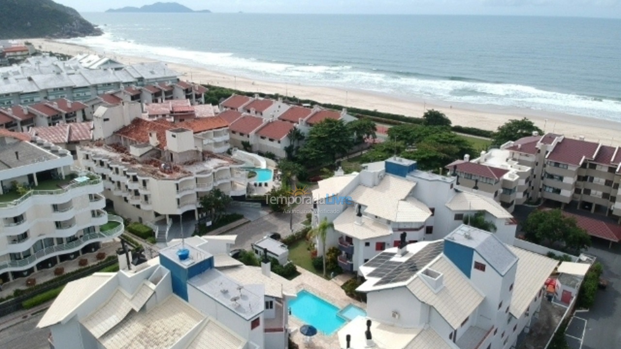 Apartamento para aluguel de temporada em Florianópolis (Praia Brava)
