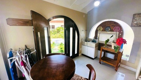 Apartamento na quadra do mar na Praia Brava.
