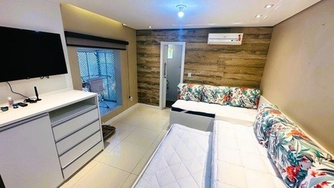 Apartamento na quadra do mar na Praia Brava.
