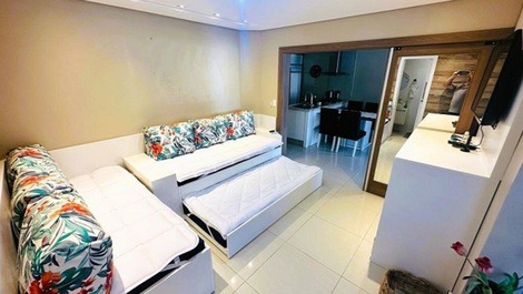 Apartamento na quadra do mar na Praia Brava.