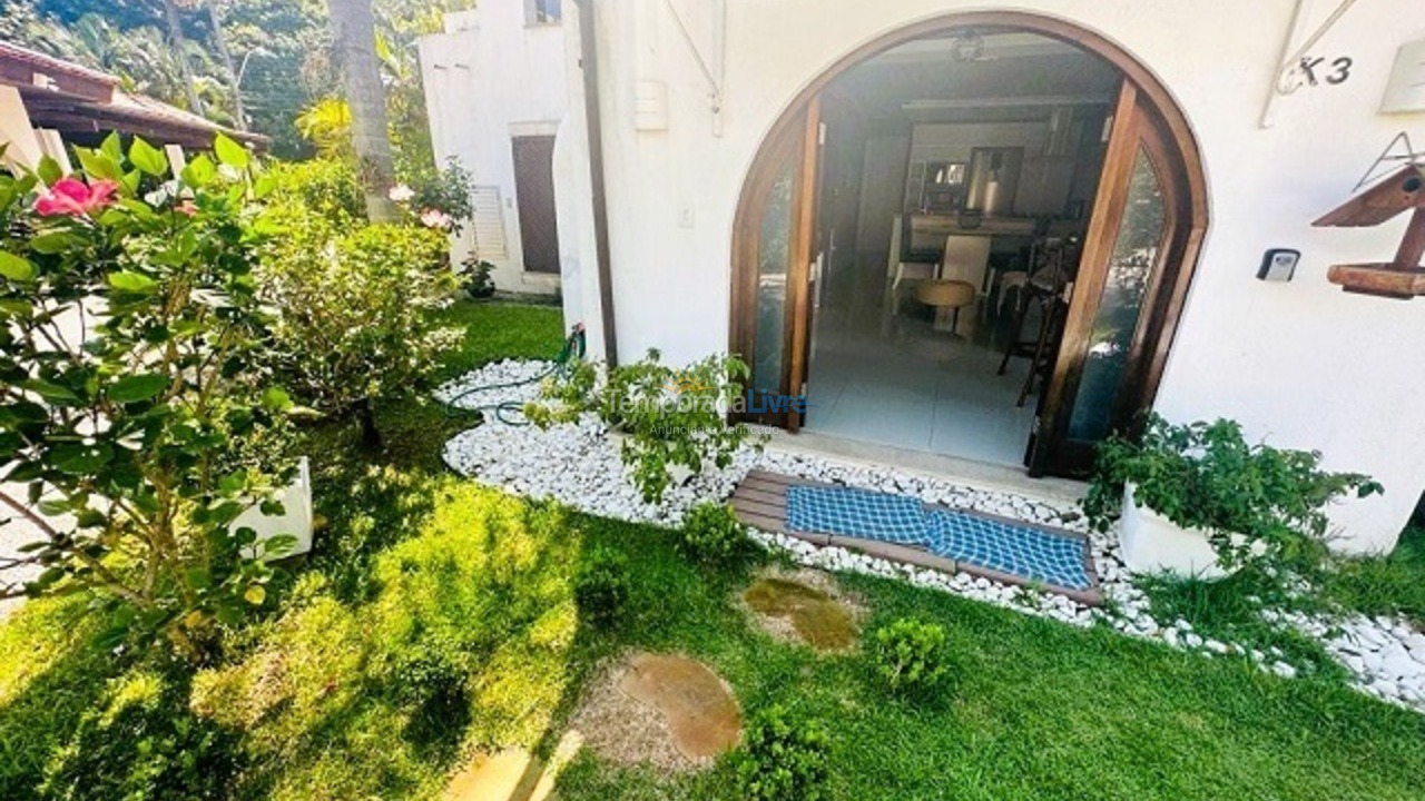 Apartamento para aluguel de temporada em Florianópolis (Praia Brava)