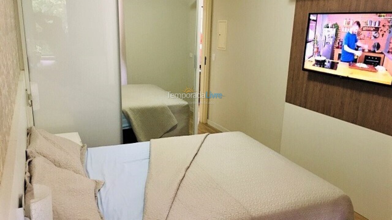 Apartamento para aluguel de temporada em Florianópolis (Praia Brava)