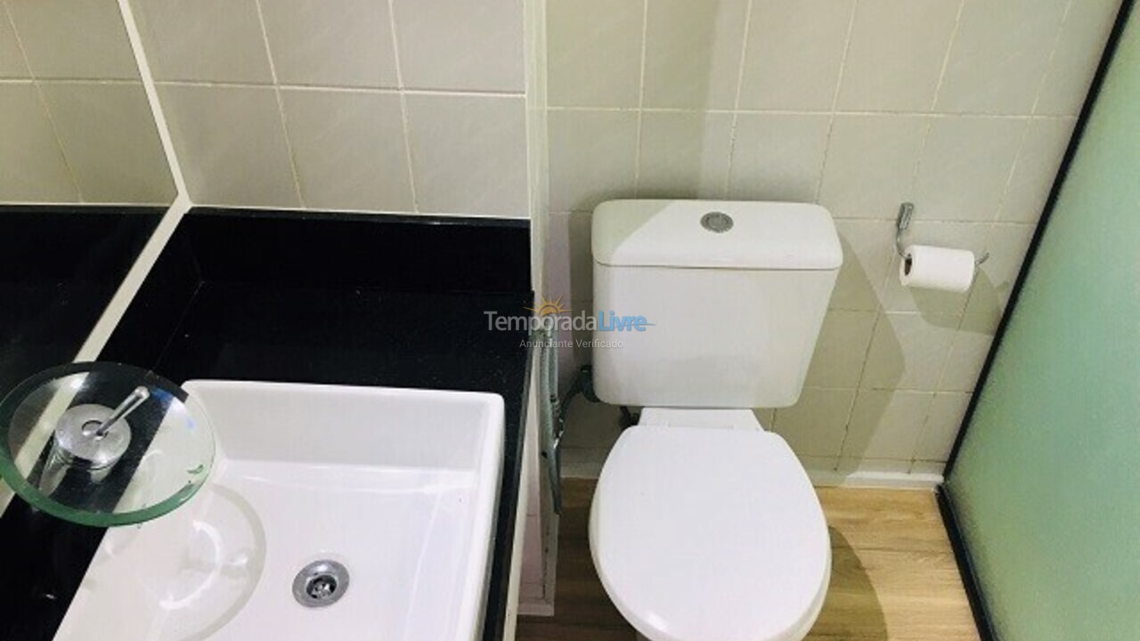 Apartamento para aluguel de temporada em Florianópolis (Praia Brava)