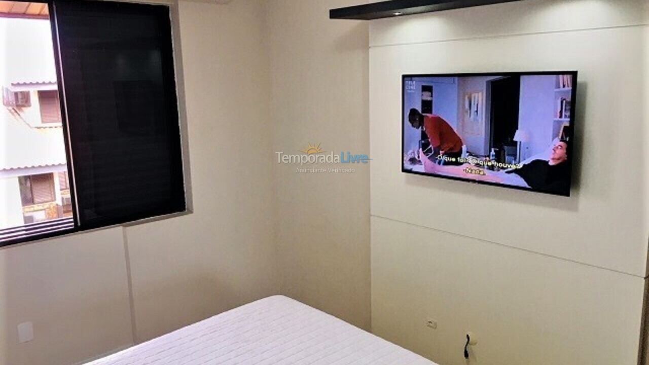 Apartamento para aluguel de temporada em Florianópolis (Praia Brava)