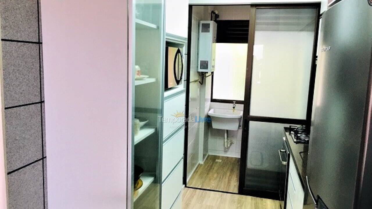 Apartamento para aluguel de temporada em Florianópolis (Praia Brava)