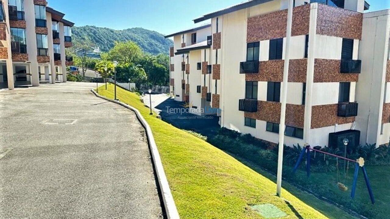 Apartamento para aluguel de temporada em Florianópolis (Praia Brava)