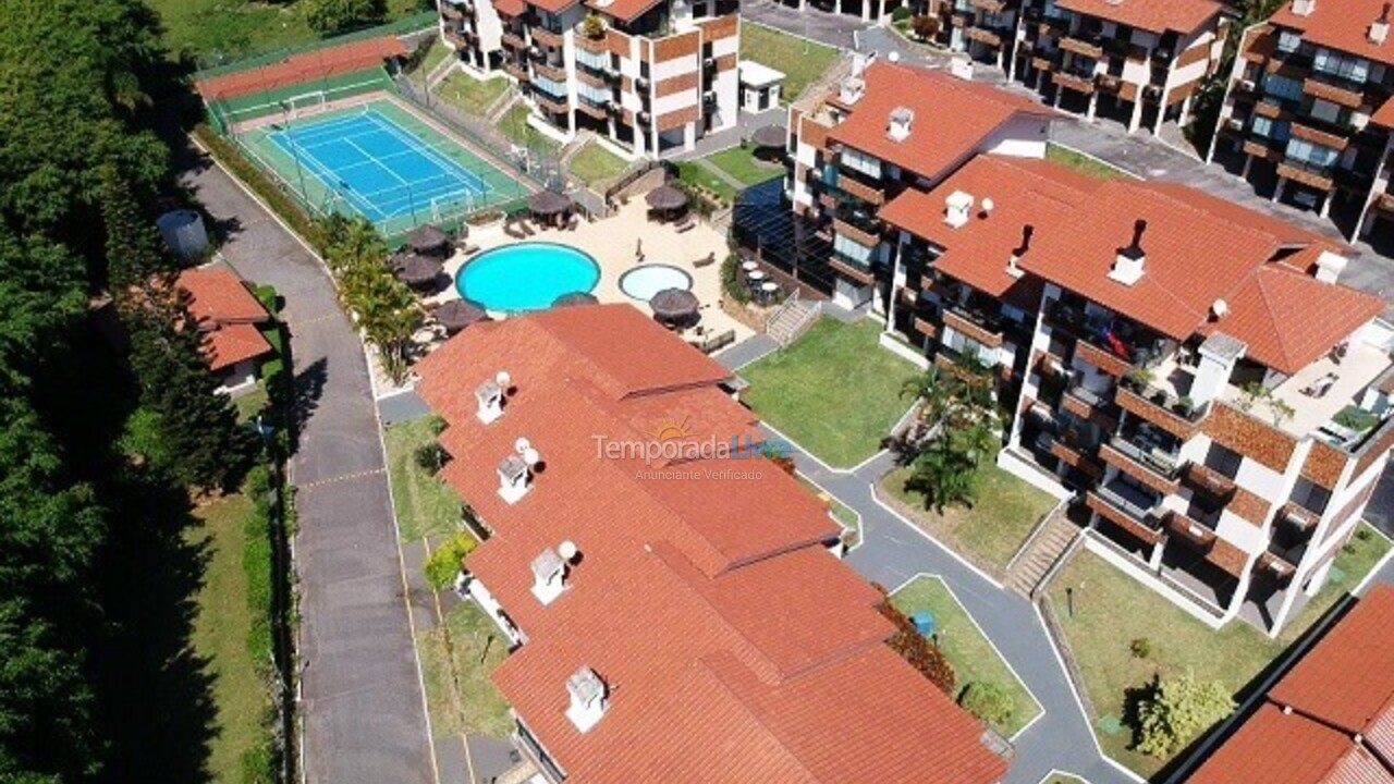 Apartamento para aluguel de temporada em Florianópolis (Praia Brava)