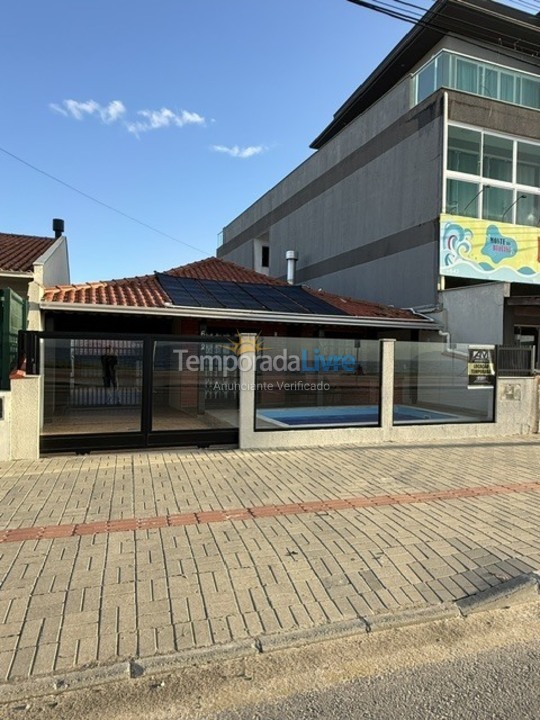 Casa para aluguel de temporada em São Francisco do Sul (Enseada)