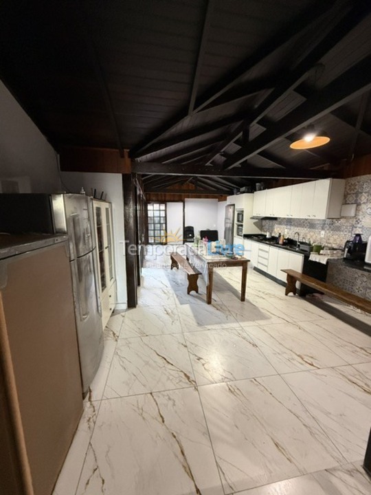 Casa para aluguel de temporada em São Francisco do Sul (Enseada)