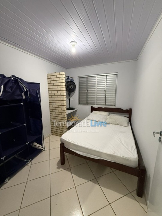 Casa para aluguel de temporada em São Francisco do Sul (Enseada)