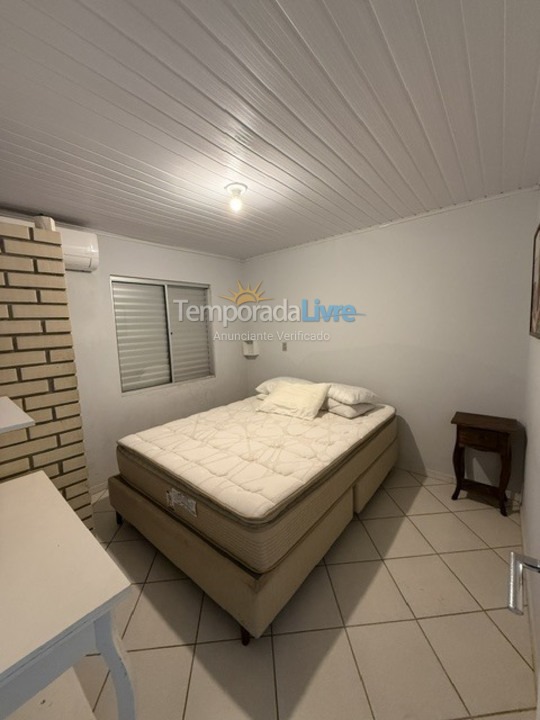 Casa para aluguel de temporada em São Francisco do Sul (Enseada)