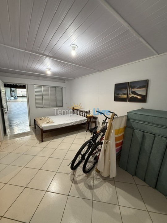 Casa para aluguel de temporada em São Francisco do Sul (Enseada)