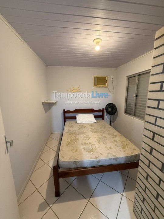 Casa para aluguel de temporada em São Francisco do Sul (Enseada)