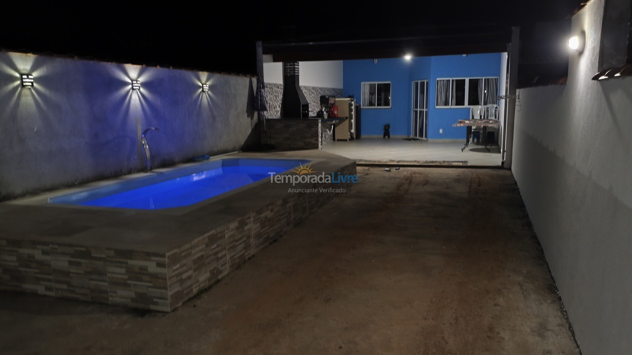 Casa para aluguel de temporada em Ubatuba (Maranduba)