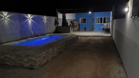 Casa em Ubatuba com piscina - 2 quartos
