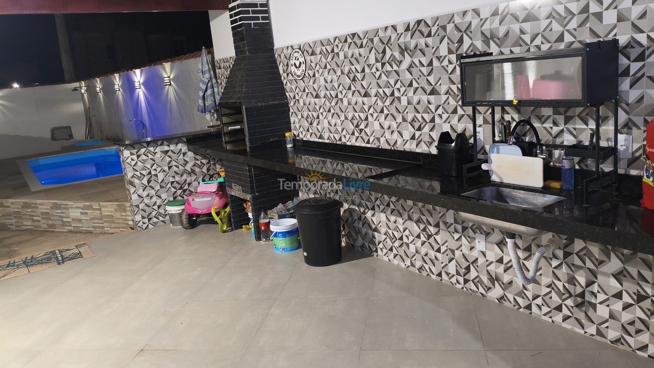 Casa para aluguel de temporada em Ubatuba (Maranduba)