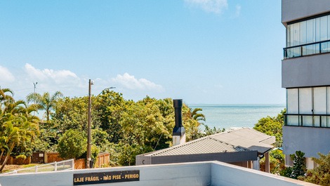 Lindo ap de dois quartos, de frente e com vista para o mar (C131)