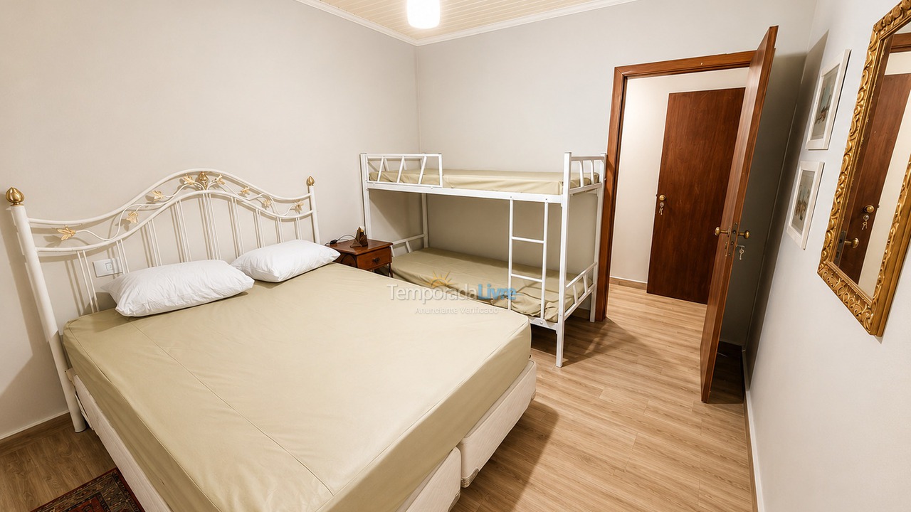 Granja para alquiler de vacaciones em Atibaia (Chácaras Fernão Dias)