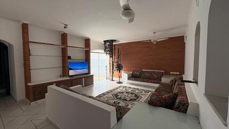 Casa Brisa Tropical: ¡El lugar perfecto para relajarse!
