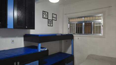 Treliche, com parte da cama de casal