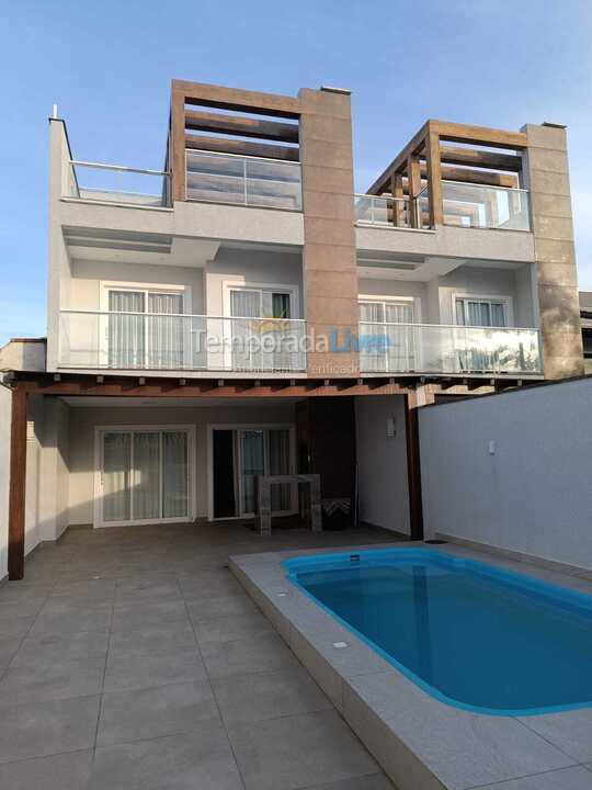 Casa para aluguel de temporada em Itapoá (Cambiju)