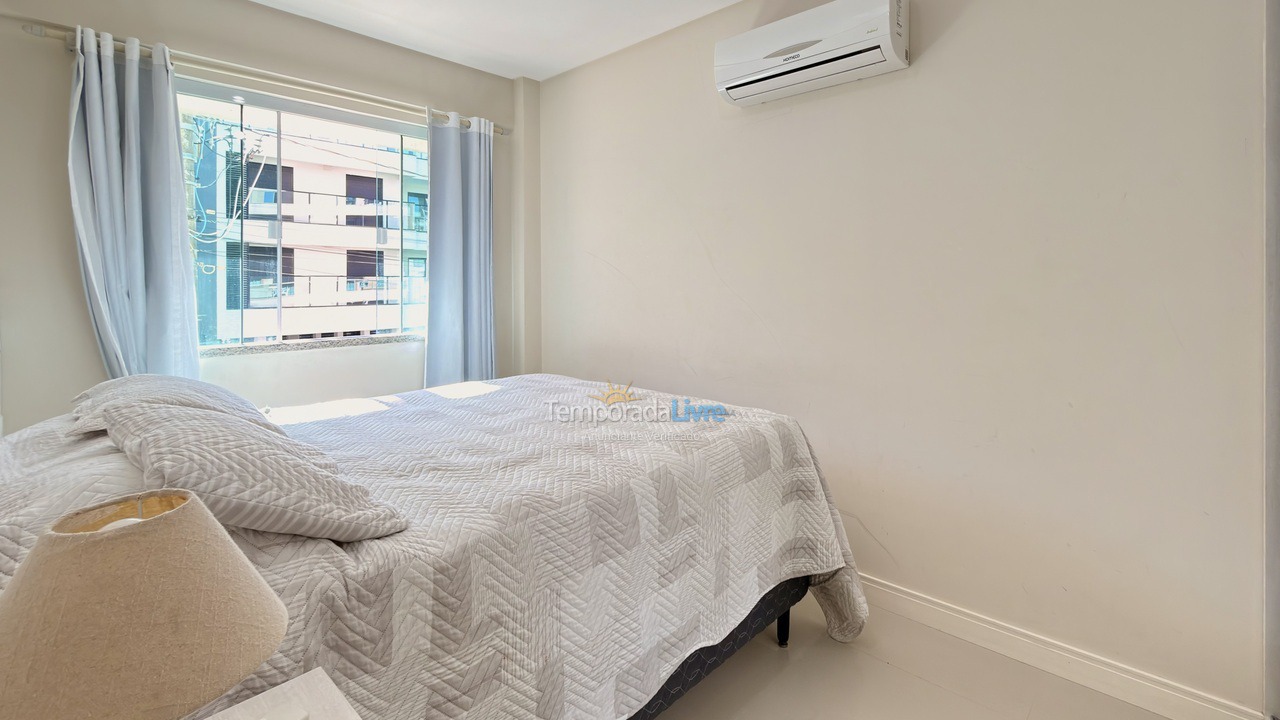 Apartment for vacation rental in Bombinhas (Canto Grande)