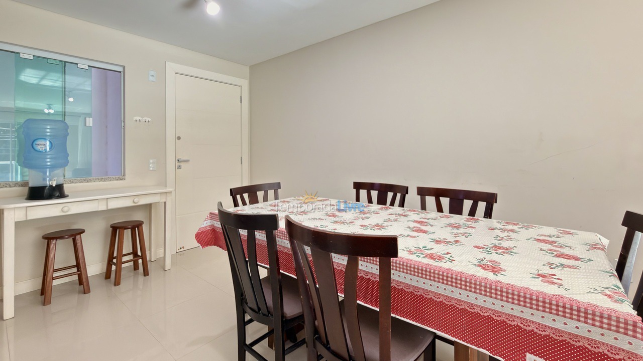 Apartment for vacation rental in Bombinhas (Canto Grande)