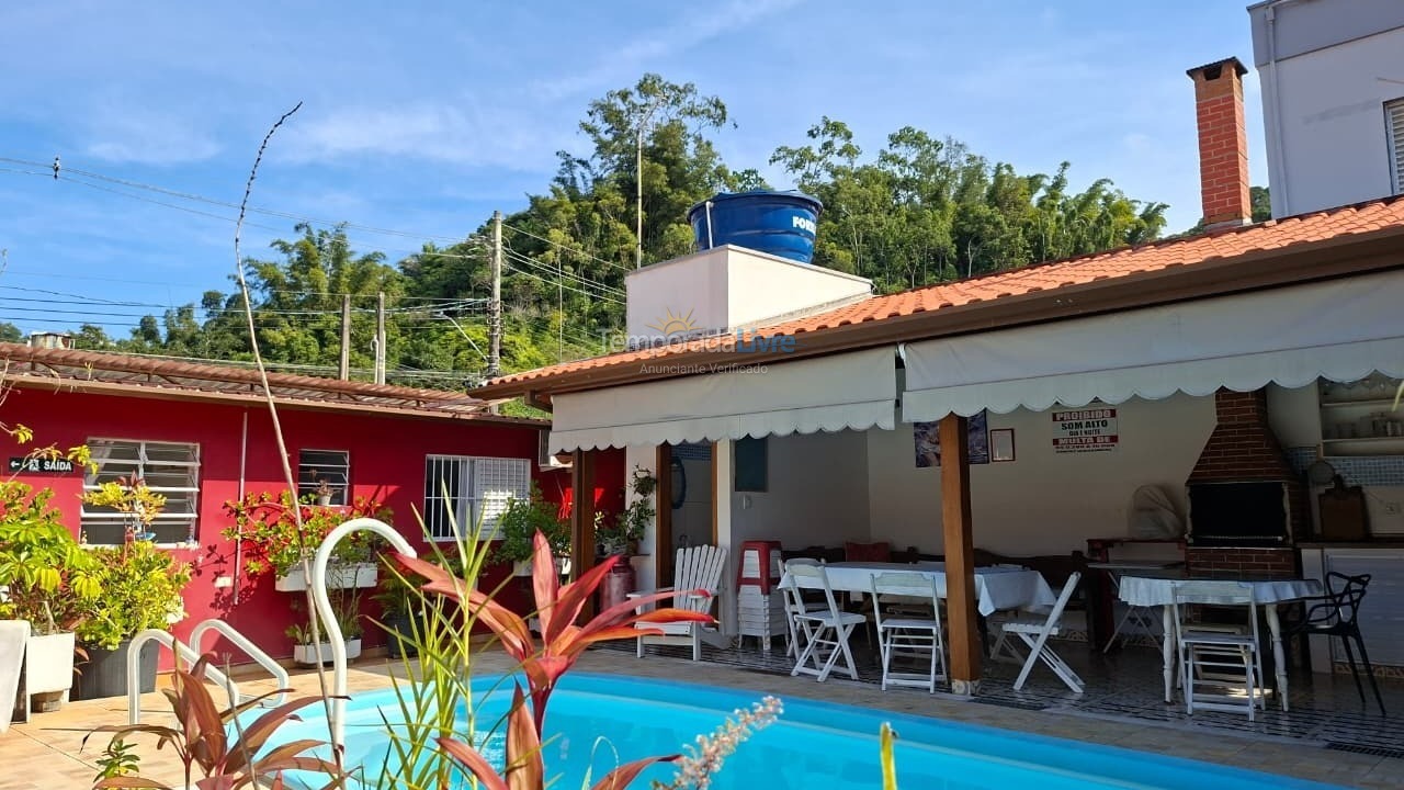 Casa para aluguel de temporada em Ubatuba (Praia das Toninhas)