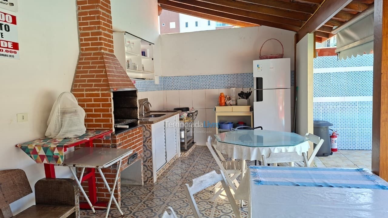 Casa para aluguel de temporada em Ubatuba (Praia das Toninhas)