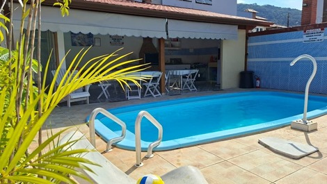 ESPAÇO P/ GRUPOS ATÉ 20 PESSOAS | PISCINA | TONINHAS