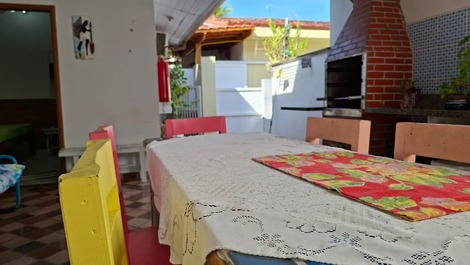 ESPAÇO P/ GRUPOS ATÉ 20 PESSOAS | PISCINA | TONINHAS