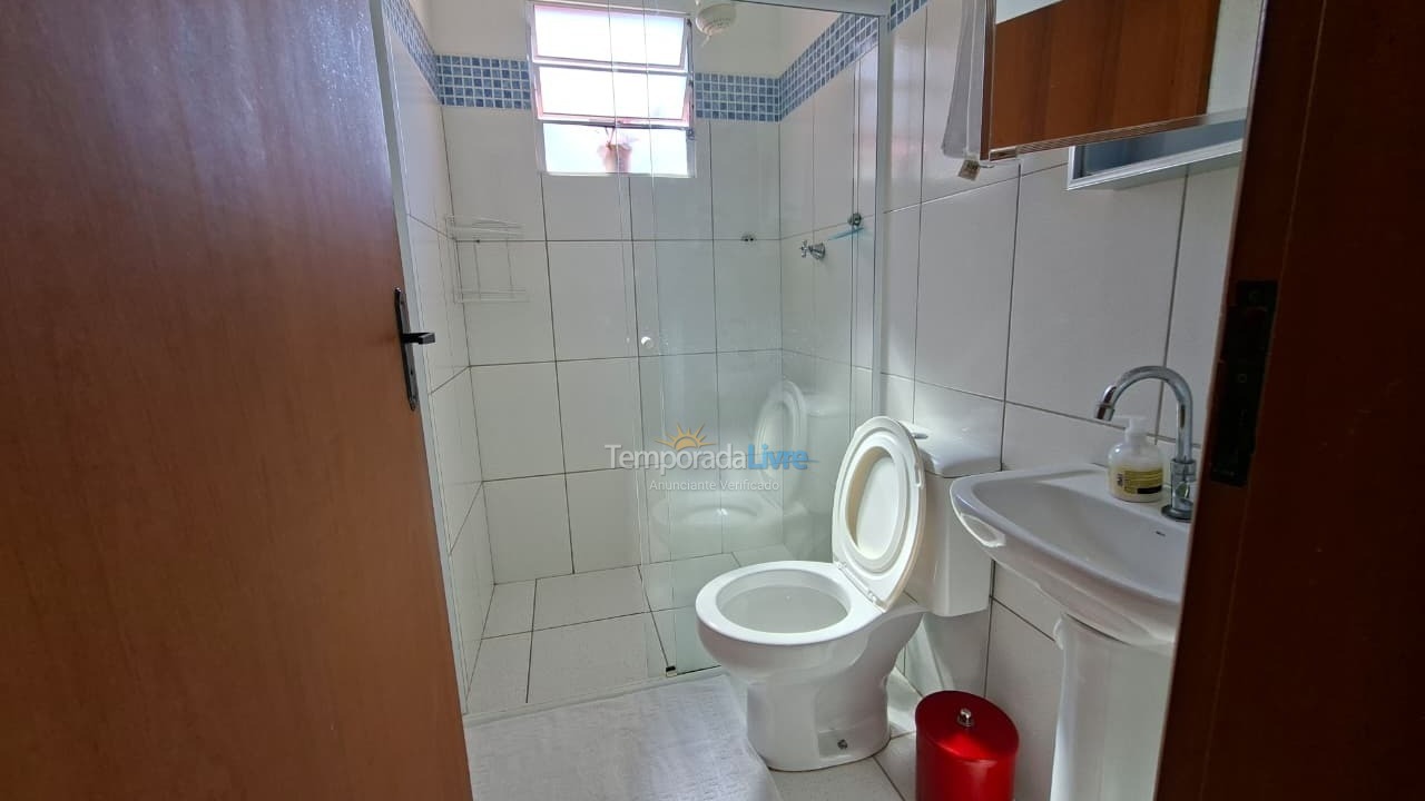 Casa para aluguel de temporada em Ubatuba (Praia das Toninhas)