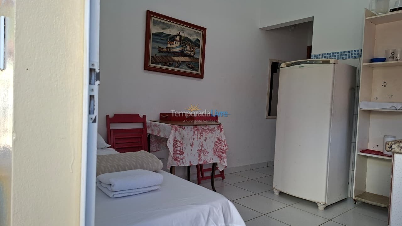 Casa para aluguel de temporada em Ubatuba (Praia das Toninhas)