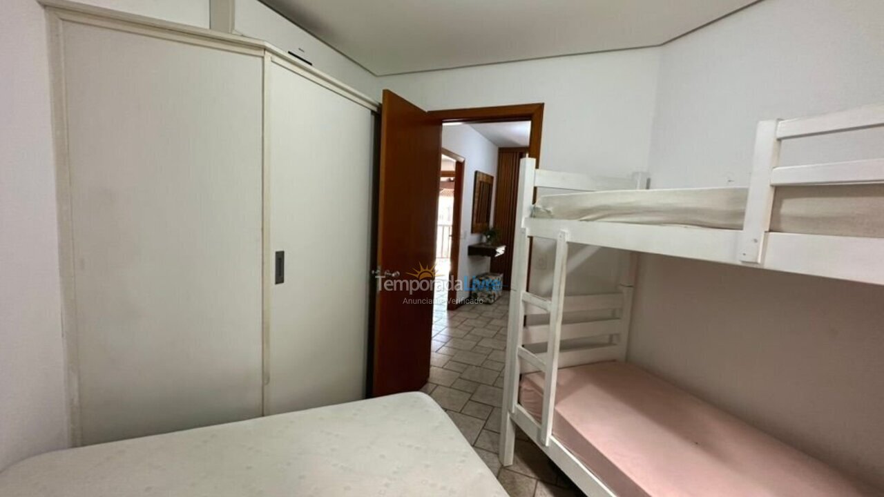 Apartamento para aluguel de temporada em Ubatuba (Praia Grande)