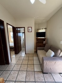 ÓTIMO APARTAMENTO A 70M DO MAR, AC, ÁGUA DE POÇO