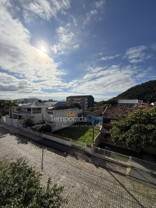 Apartamento para aluguel de temporada em São Francisco do Sul (Enseada)
