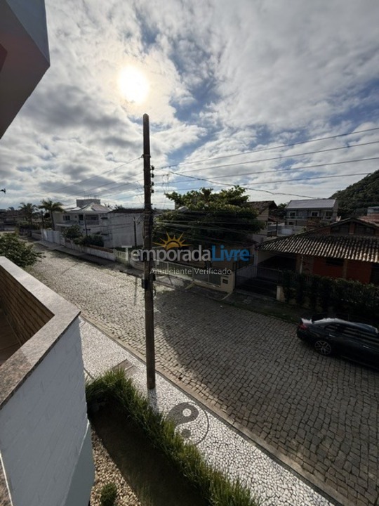 Apartamento para aluguel de temporada em São Francisco do Sul (Enseada)