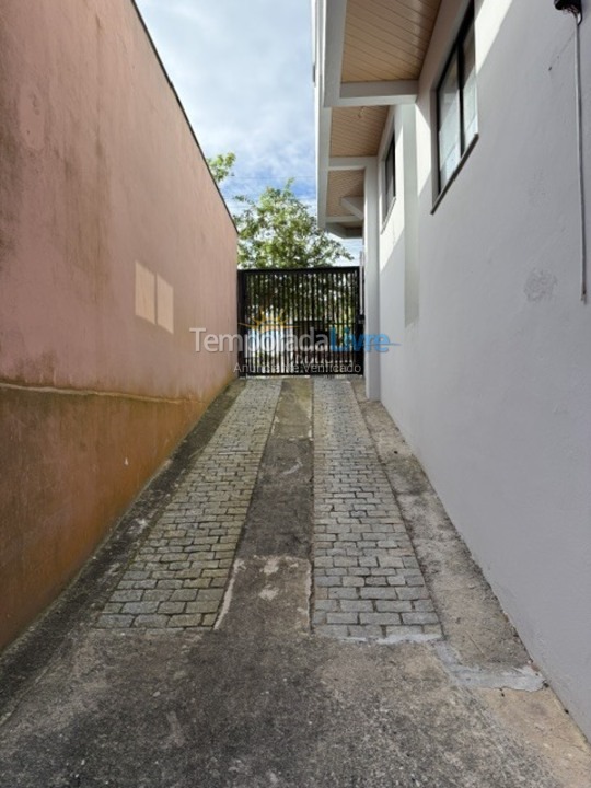 Apartamento para aluguel de temporada em São Francisco do Sul (Enseada)