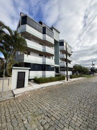 Ótimo apartamento na Prainha, 50m da prainha