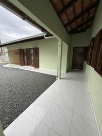 Magnífica casa, 1 suite con aire acondicionado, wifi, barbacoa, garaje cubierto.