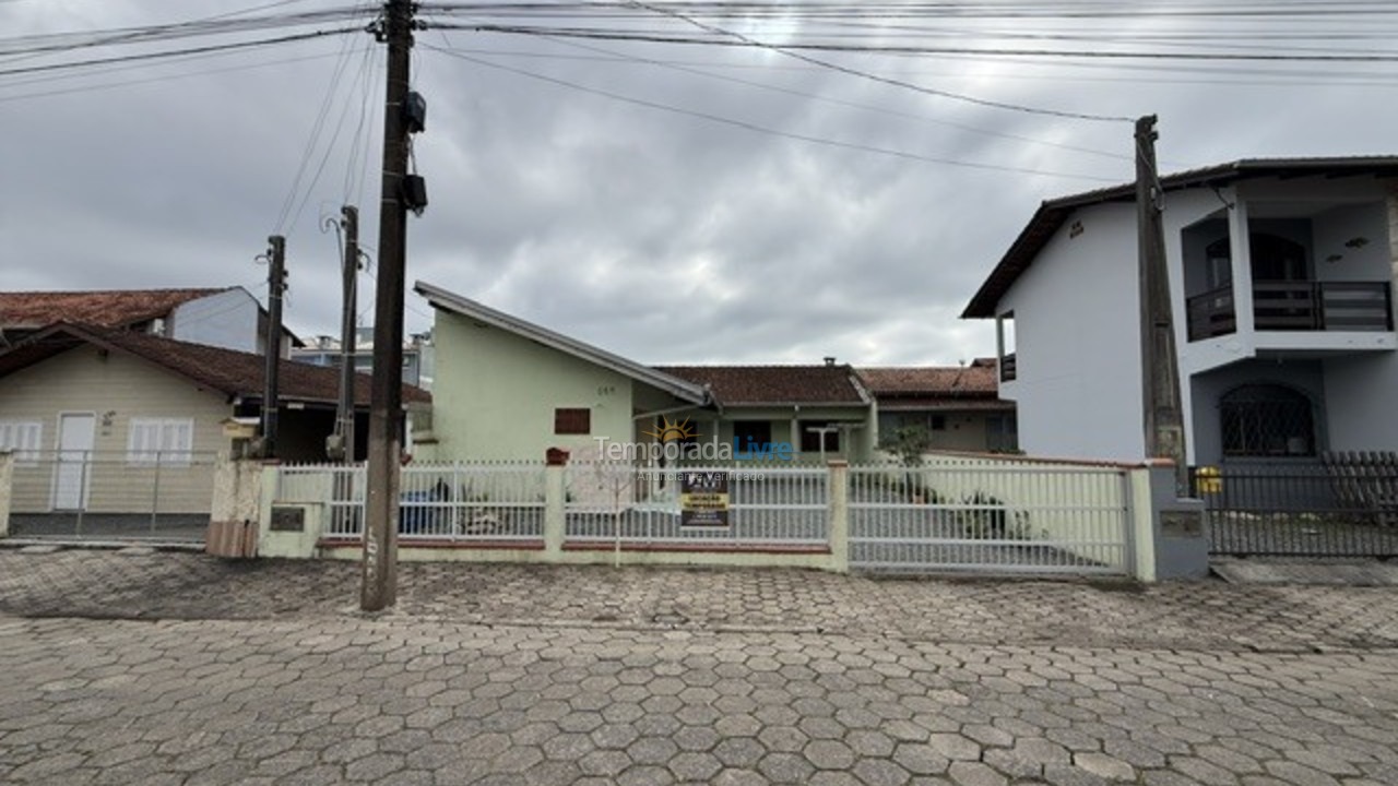 Casa para alquiler de vacaciones em São Francisco do Sul (Enseada)