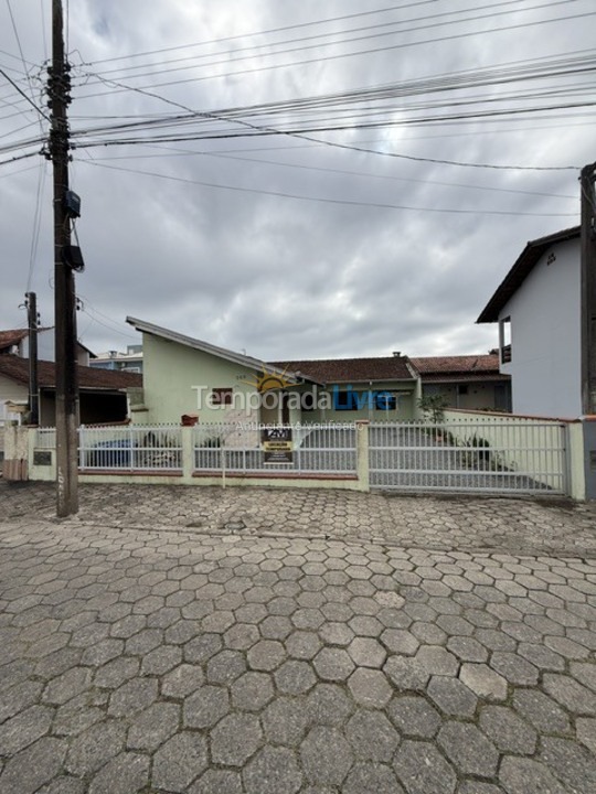 Casa para alquiler de vacaciones em São Francisco do Sul (Enseada)