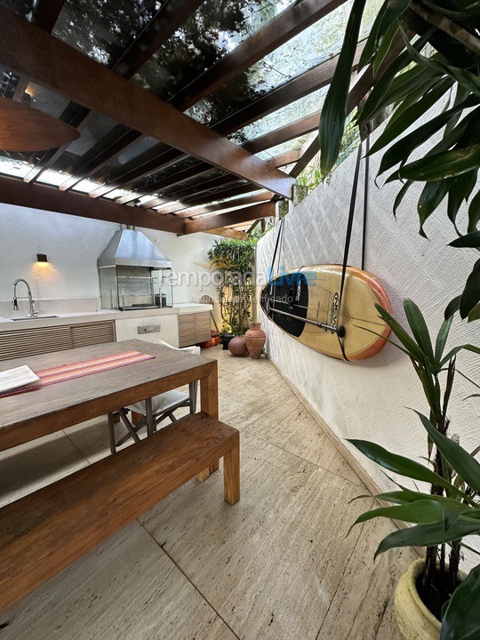 Casa para aluguel de temporada em São Sebastião (Barra do Sahy)