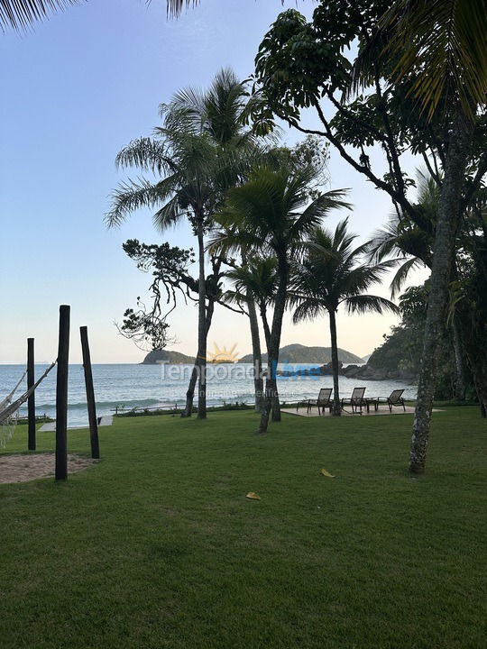 Casa para aluguel de temporada em São Sebastião (Barra do Sahy)